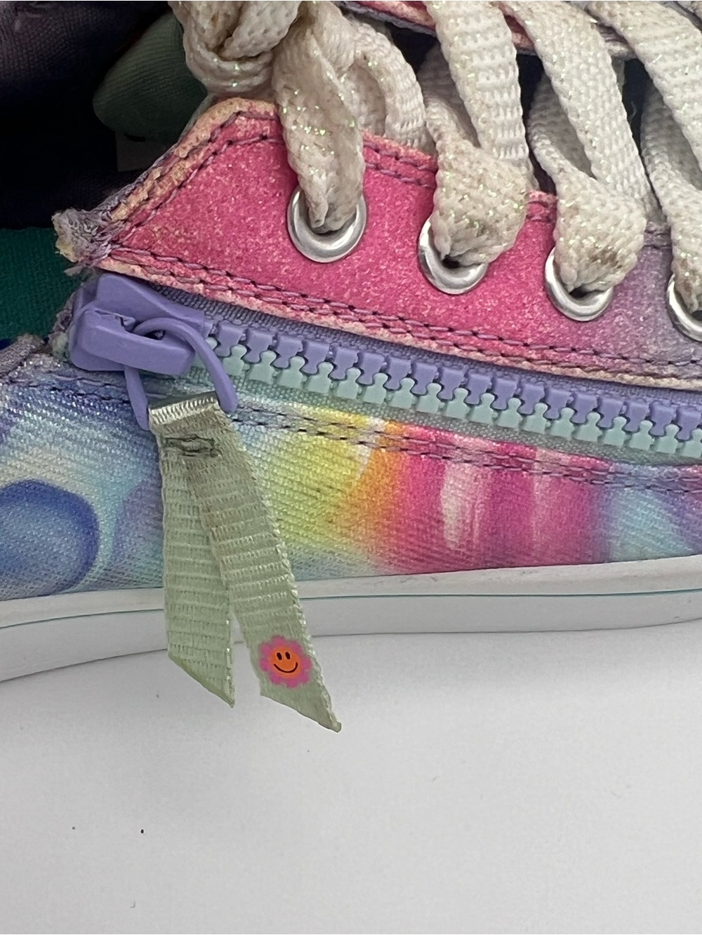 Skechers girls size 13.5 Kids Rainbow Tie-Dye bling Toe no tie zip sneakers - Picture 3 of 8
